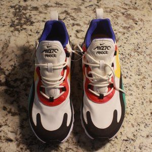 Nike AIR MAX 270 REACT